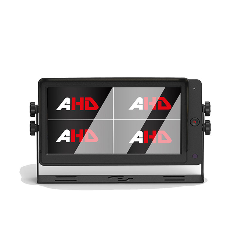 4 rozdělené HD LCD monitory